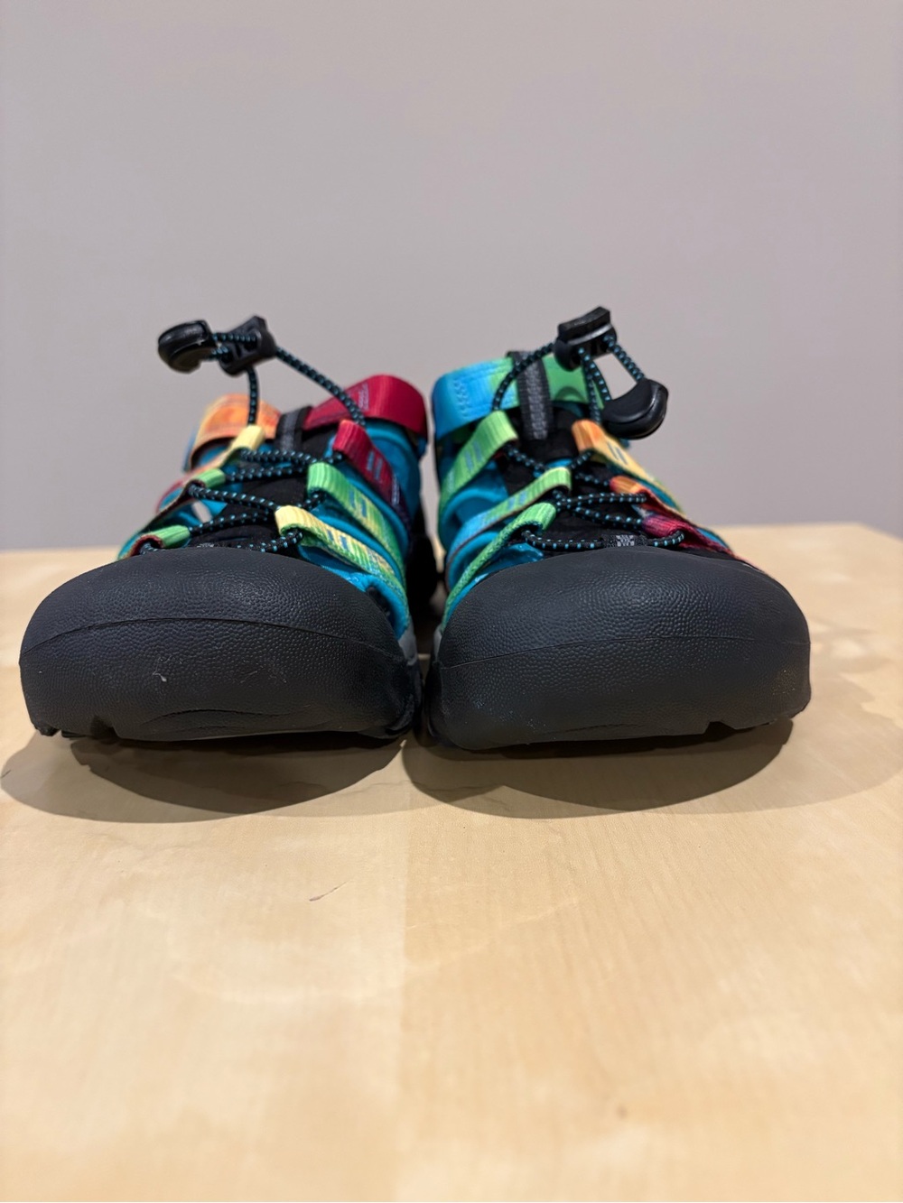 KEEN Newport H2 Big Kids Rainbow Tie Die Closed Toe Sandals size 5 - Picture 4 of 9